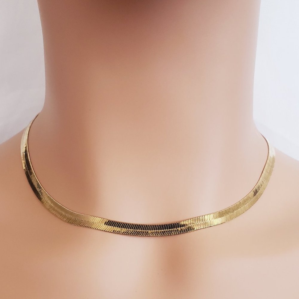 Paris Flat Necklace